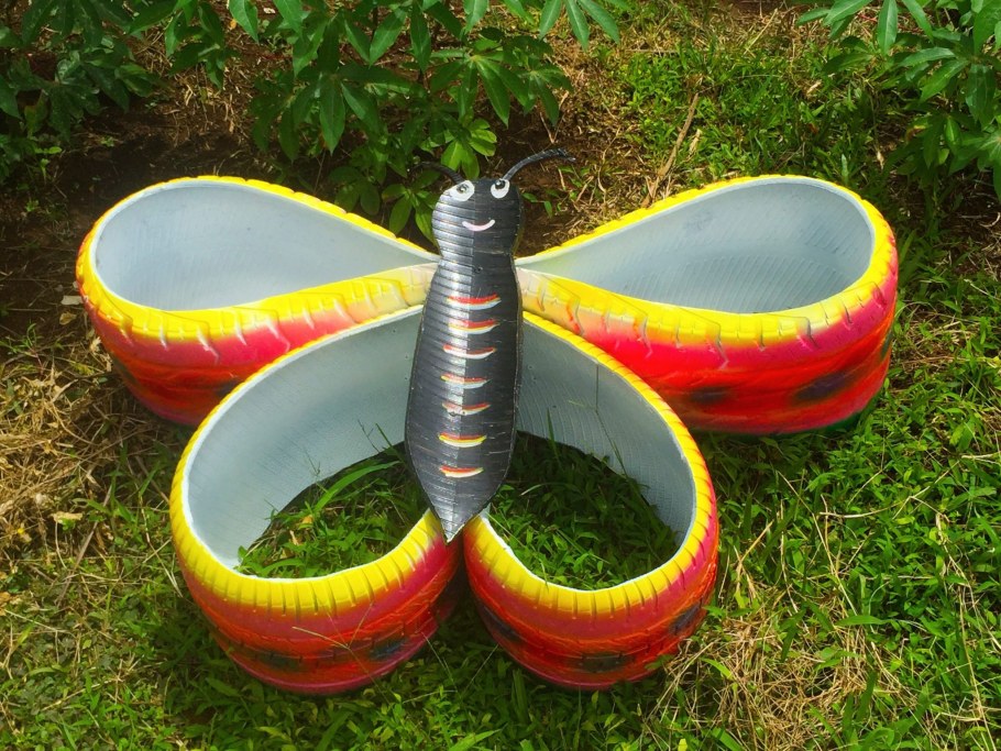 Покрышки на даче