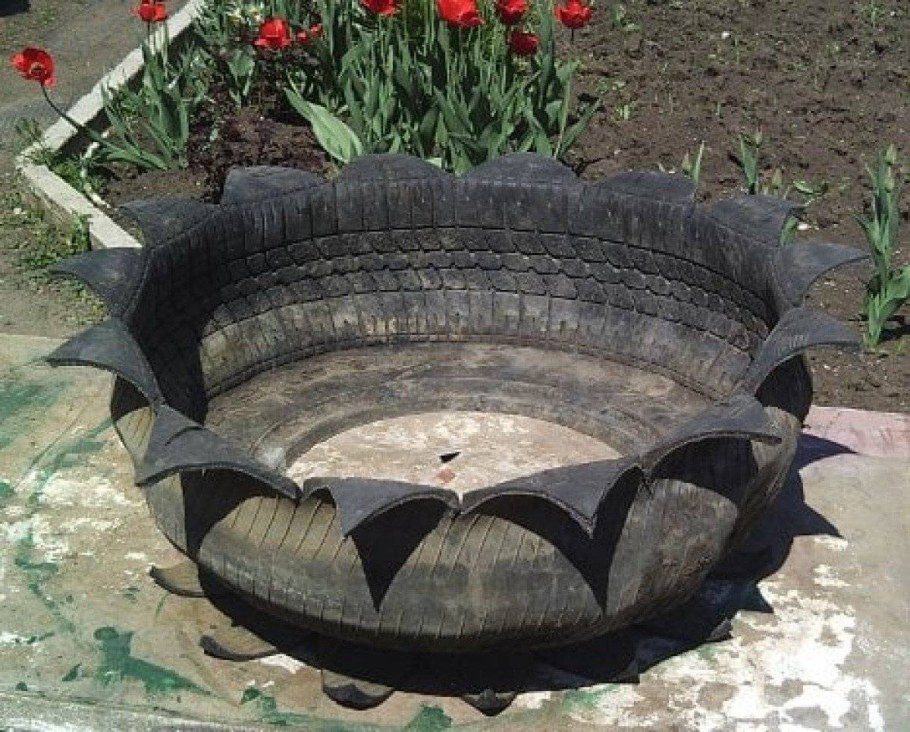 Клумба из шин
