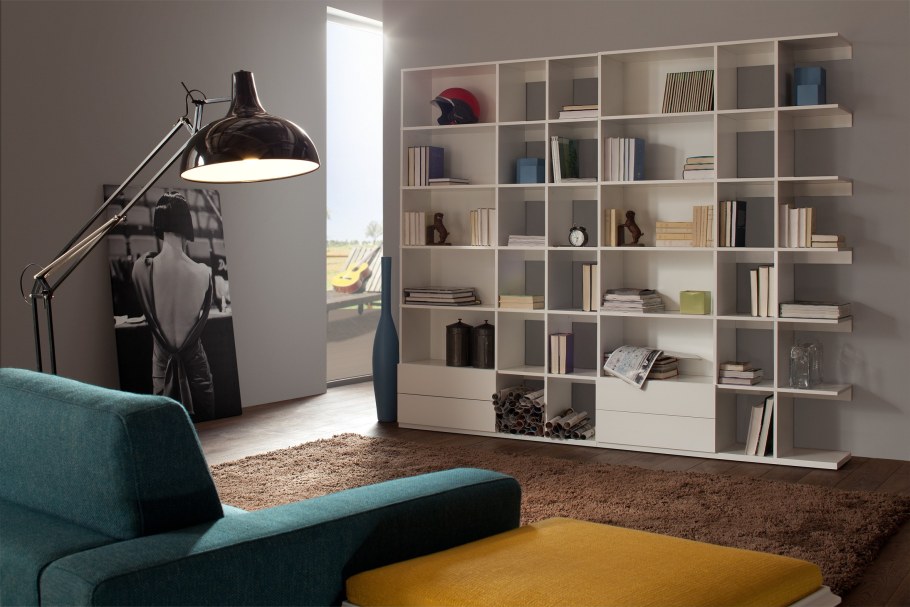 Стеллаж в гостиную