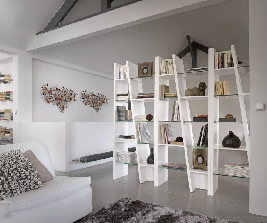 Стеллаж для зонирования комнаты