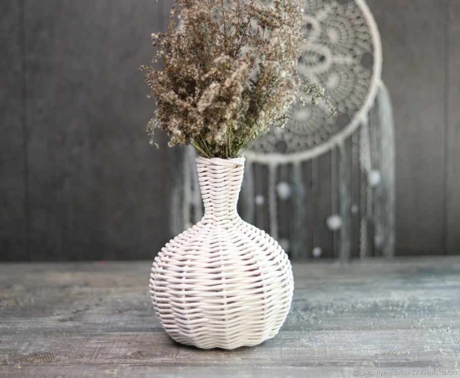 Напольная ваза с сухоцветами
