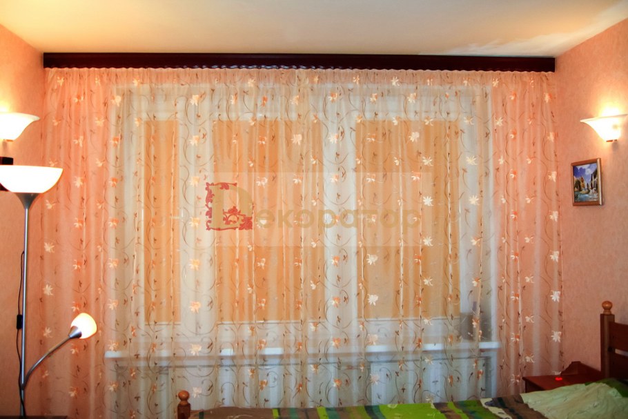 Тюлевые шторы для зала