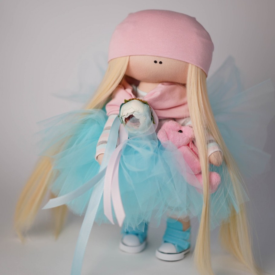 Интерьерная кукла с фиолетовыми волосами