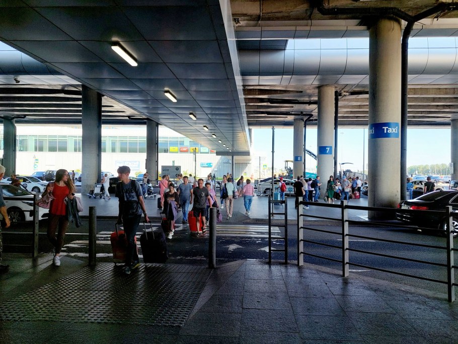 Аэропорт внутри