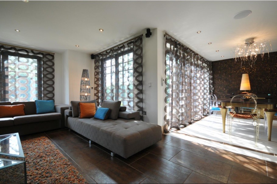 Шторы в интерьере лофт гостиная