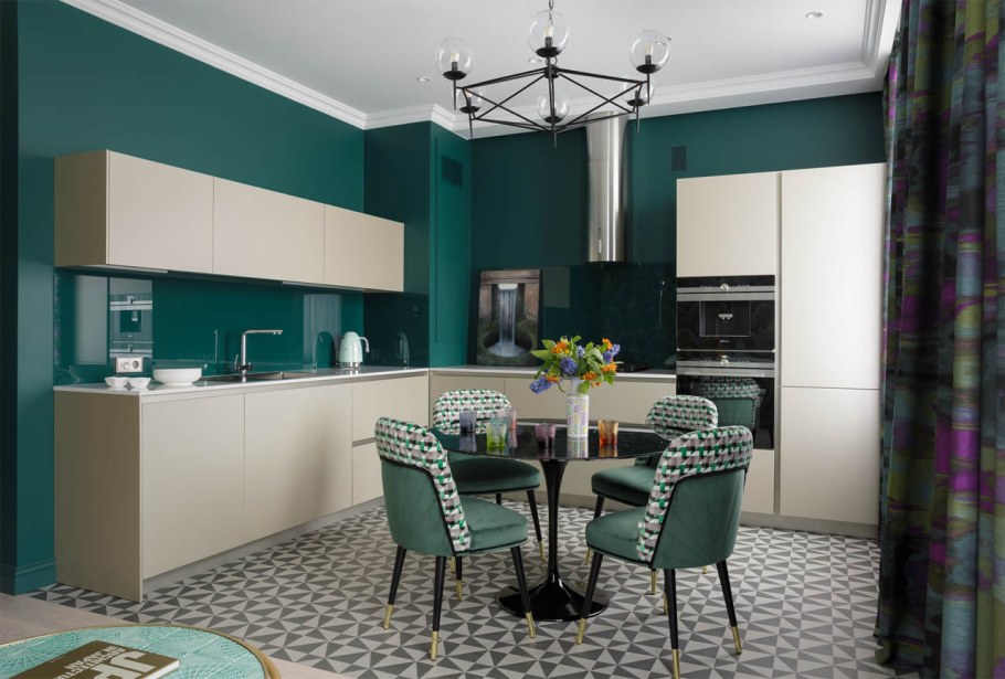 Изумрудный цвет стен на кухне
