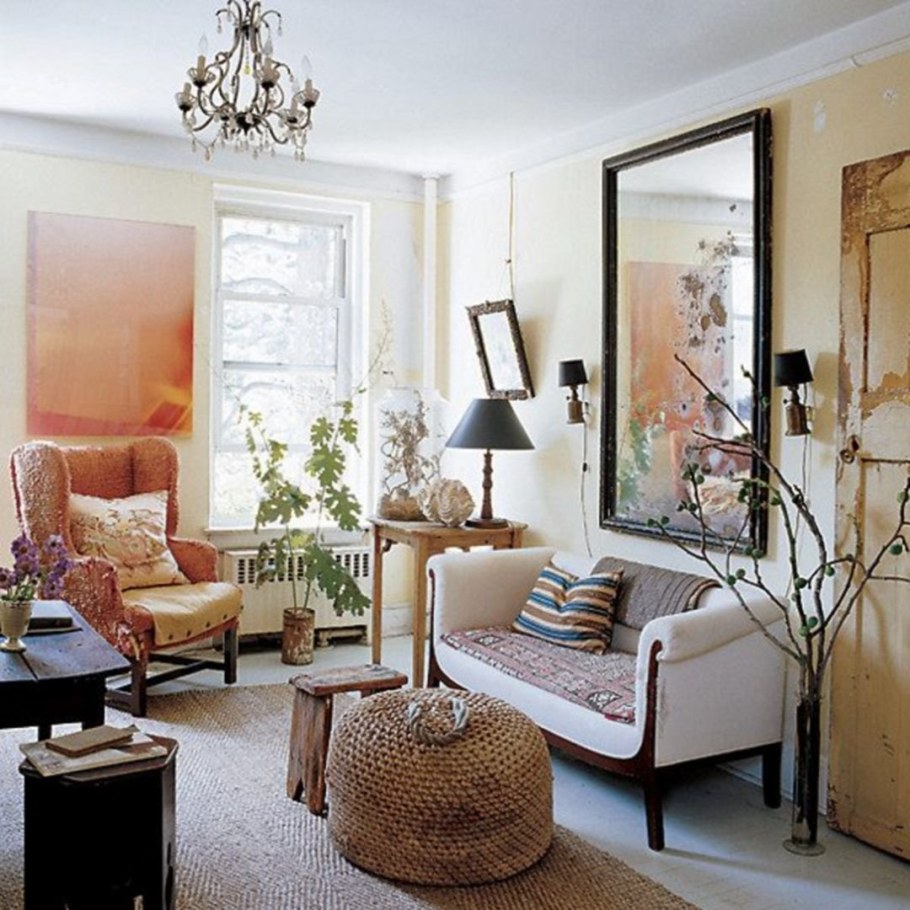 Зеркало в гостиной