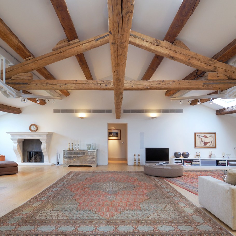 Фальшбалки в интерьере Шале