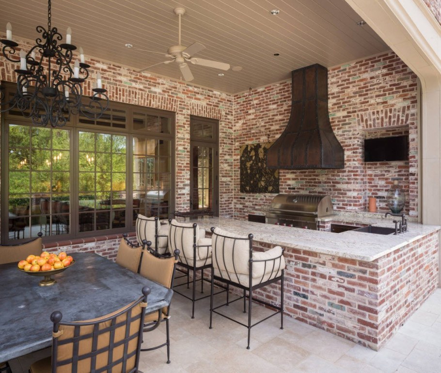 Мангальная зона в стиле лофт из кирпича