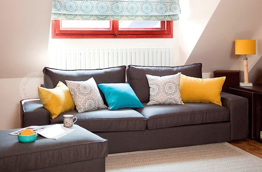 Подушки на диван в интерьере