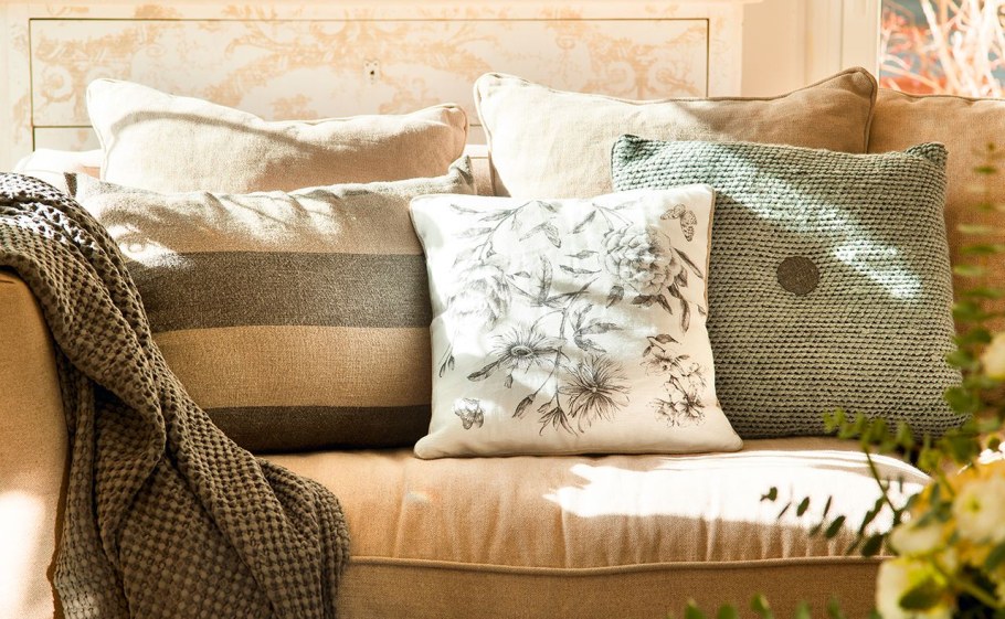 Подушки декоративные на диван