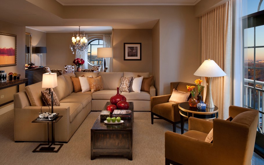 Бежевый интерьер