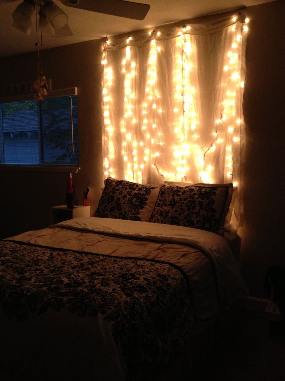 Светодиодная подсветка в спальне