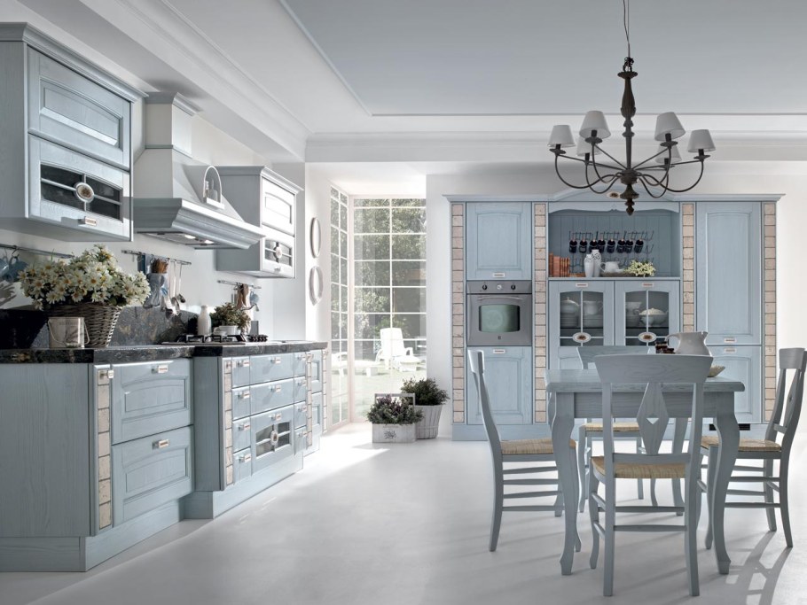 Серо-голубая кухня в стиле неоклассики
