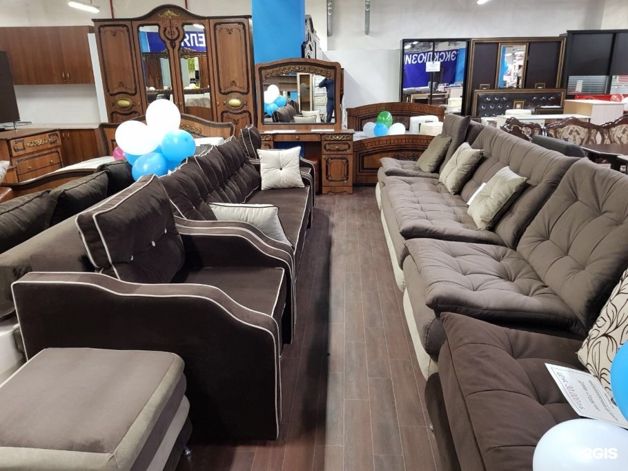 Диваны в амбаре