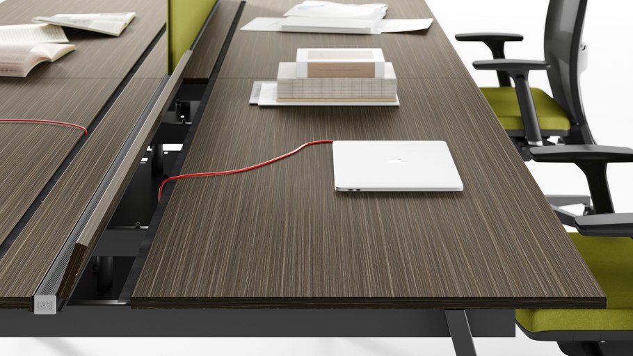 Разделительный экран для стола сотрудника