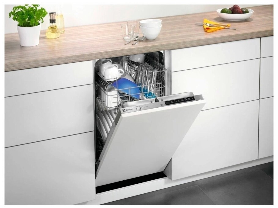 Посудомоечная машина Electrolux ESL 4581 ro