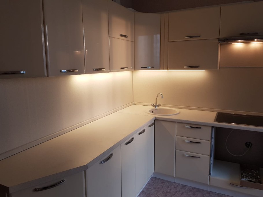 Кухня ваниль капучино глянец