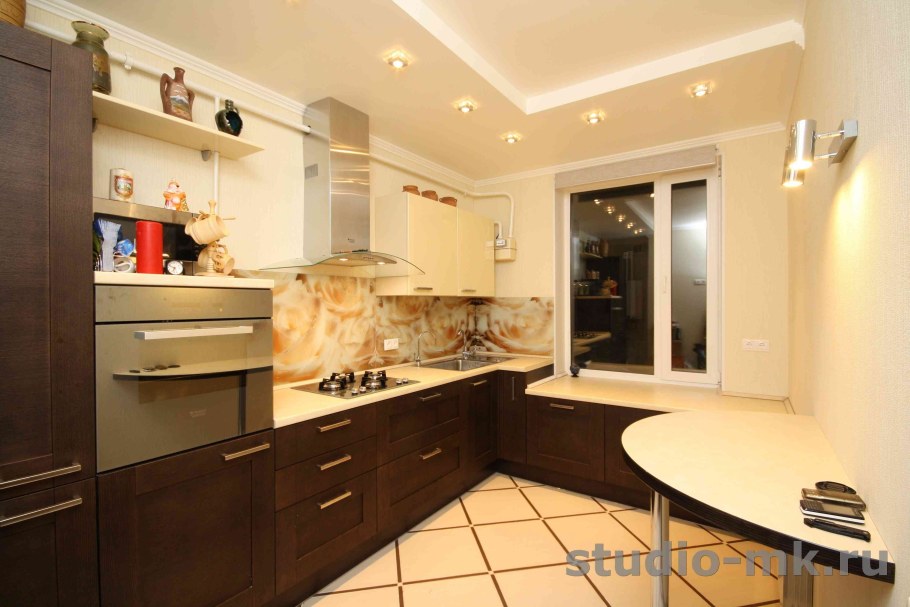 Кухня в коричнево-бежевых тонах