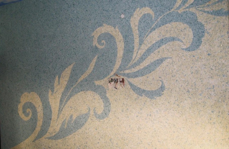 Декорирование стен жидкими обоями