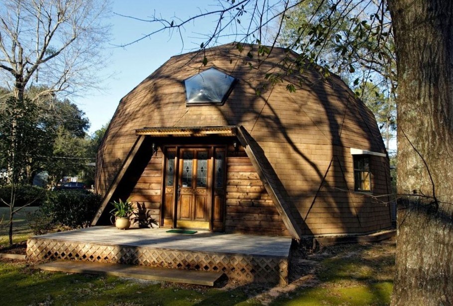 Купольный дом с верандой