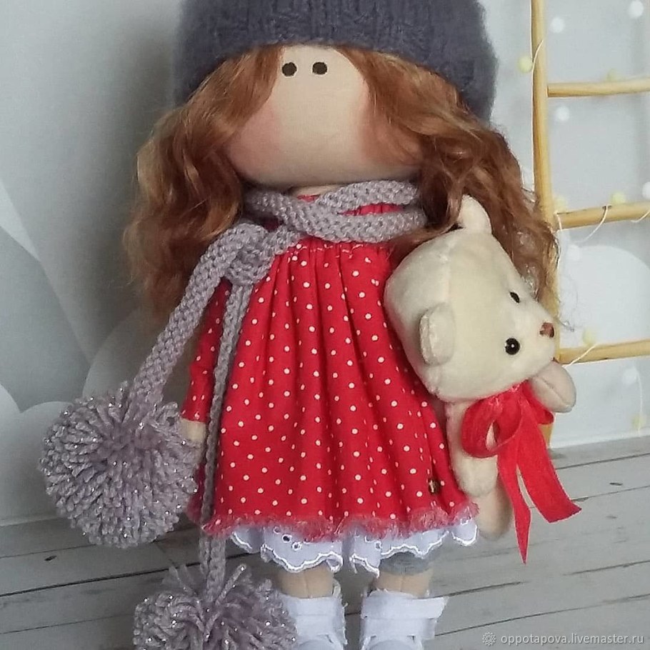 Вручную из текстиля