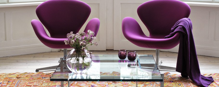 Современные кресла для гостиной