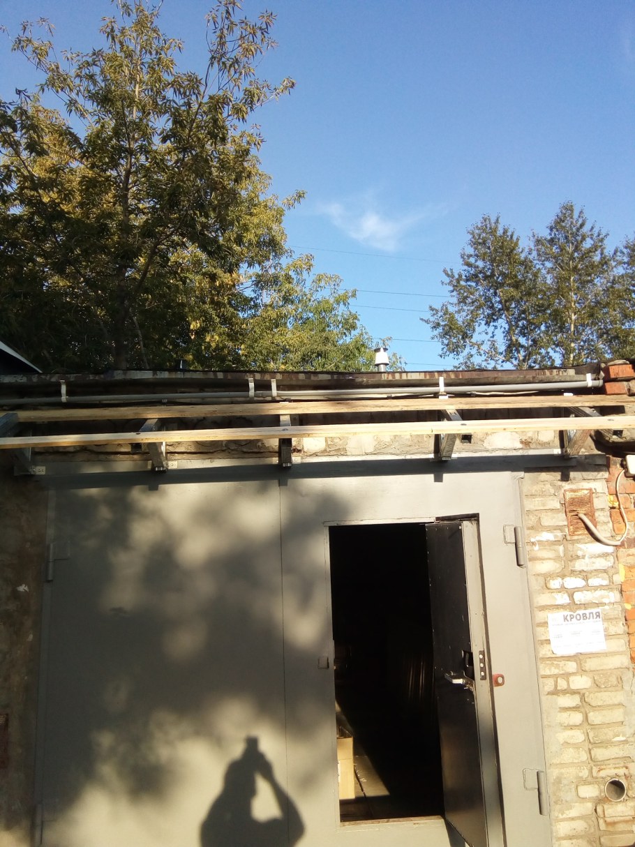 Сливной козырек для гаража