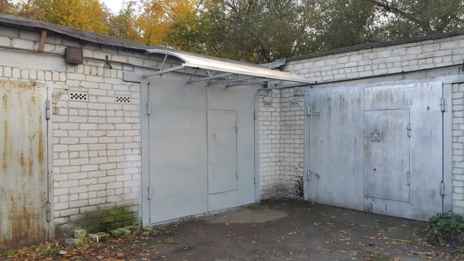 Козырек над воротами гаража