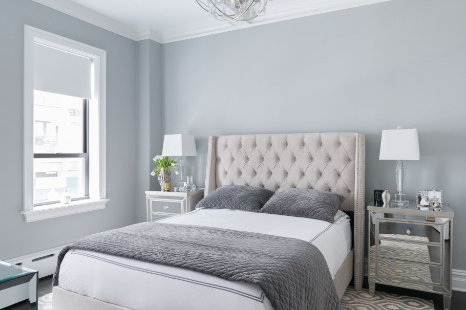 Спальня в бело серых тонах