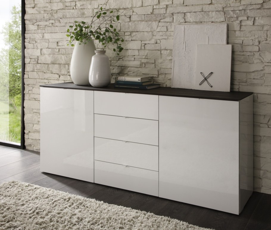 Комоды в спальню современные