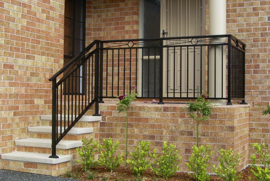 Ограждение крыльца