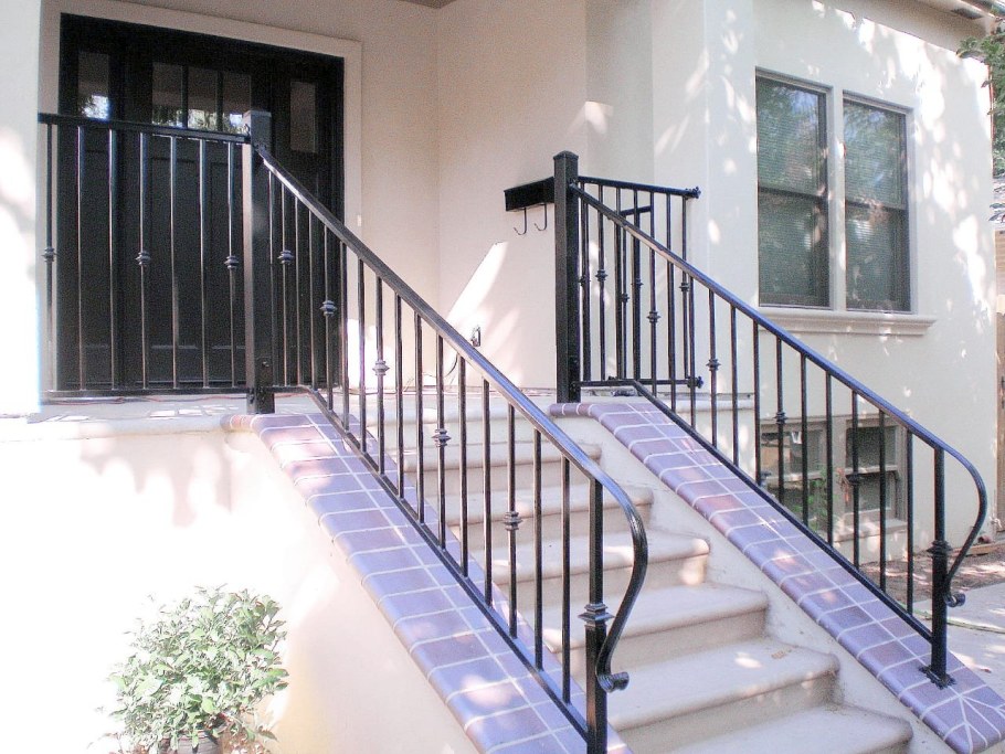 Перила для наружной лестницы