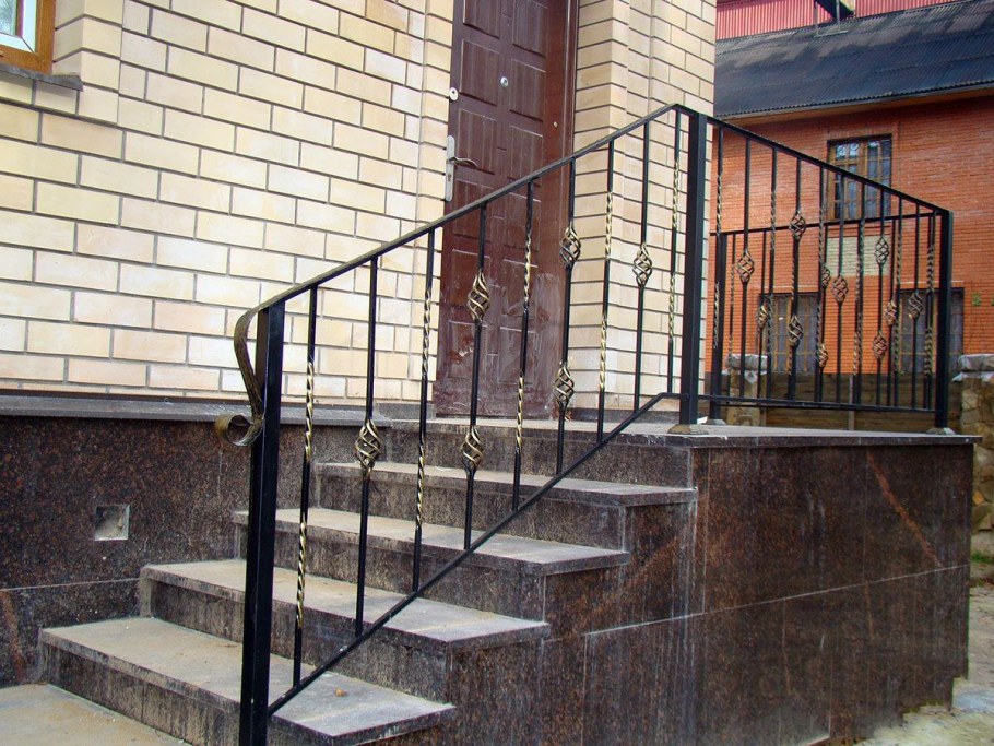 Ограждение крыльца