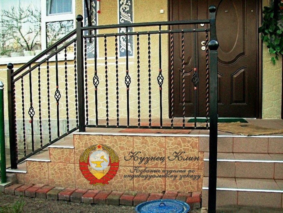 Перила металлические для крыльца