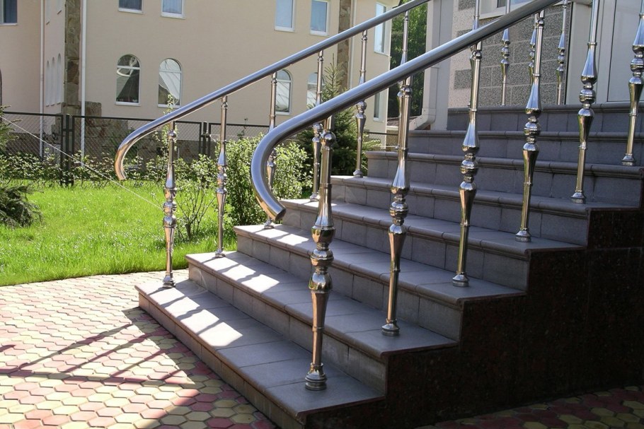 Перила для наружной лестницы