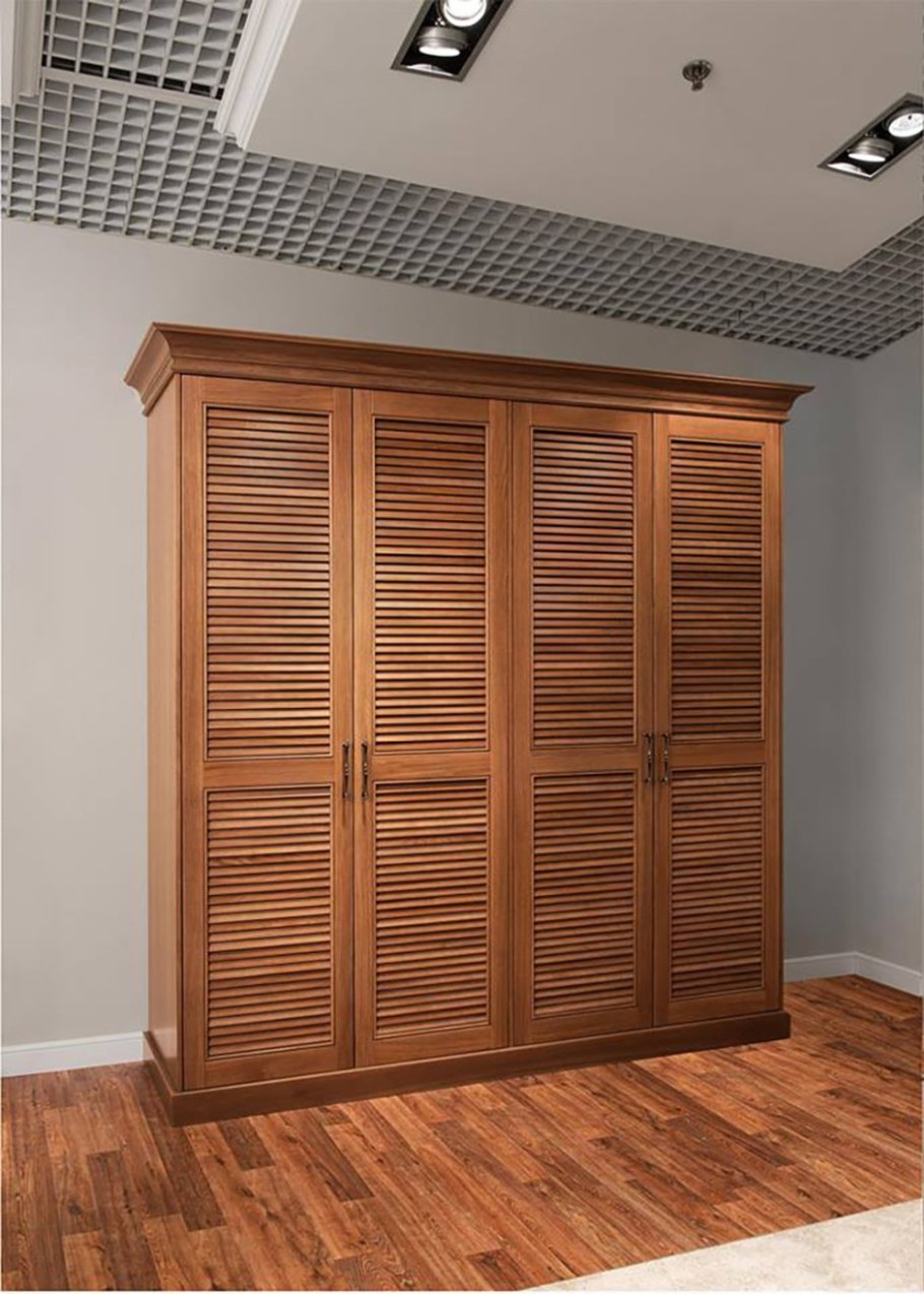 Шкаф с жалюзийными дверками