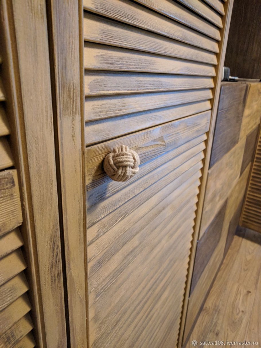 Жалюзийные двери с брашировкой