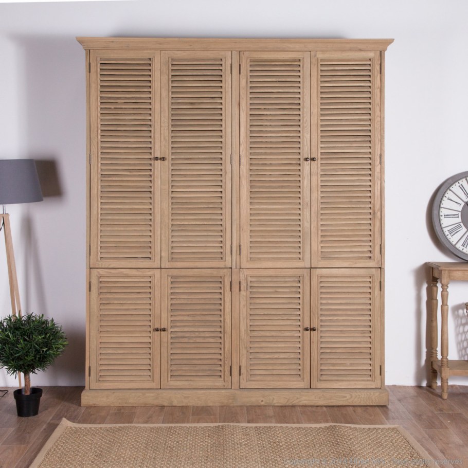 Шкаф с дверцами жалюзи