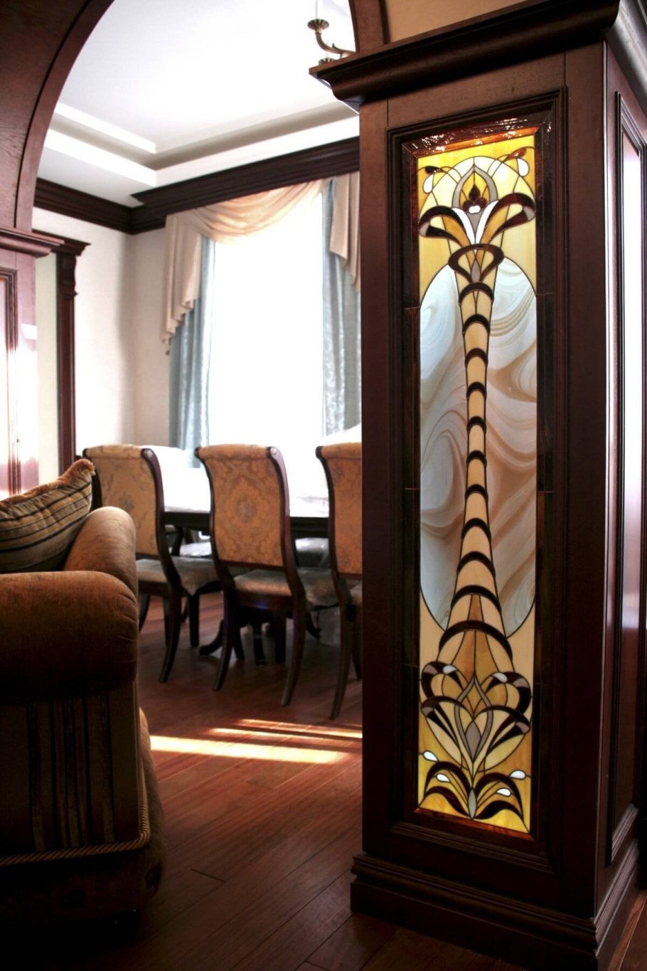 Витраж в современном интерьере