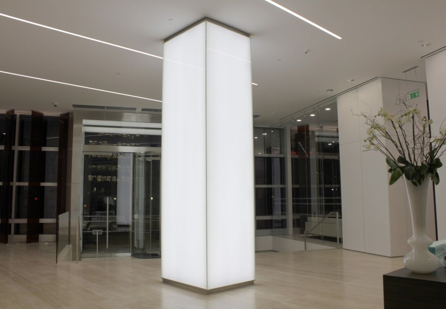 Отделка колонн стеклом