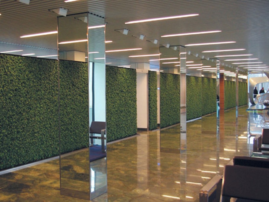 Стеклянные колонны в интерьере