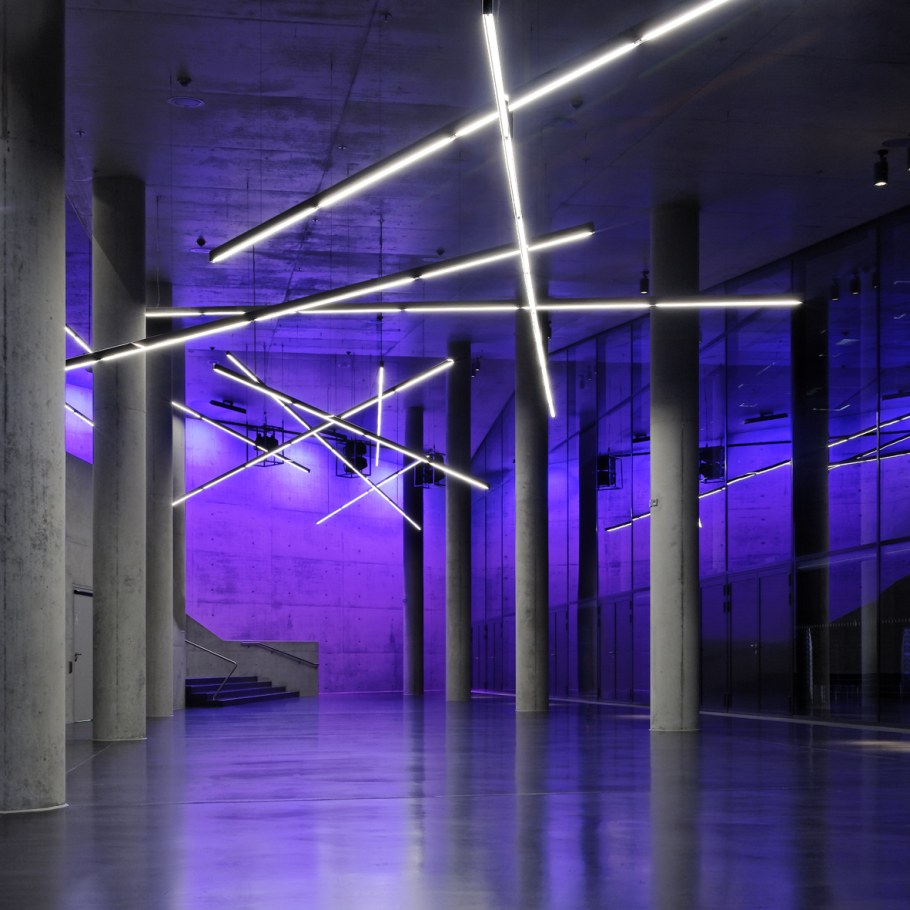 Неоновые светильники на потолок