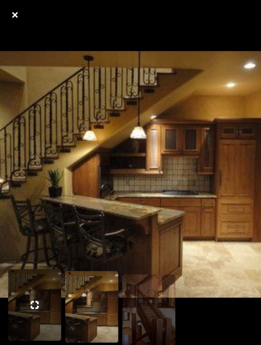 Планировка кухни с лестницей