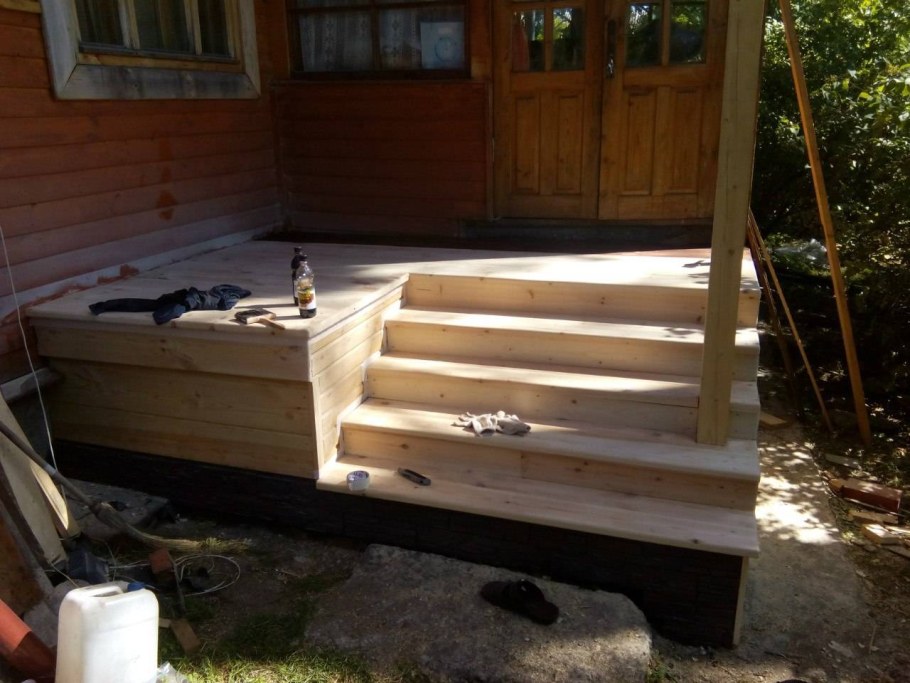 Каркас крыльца из бруса 150х150