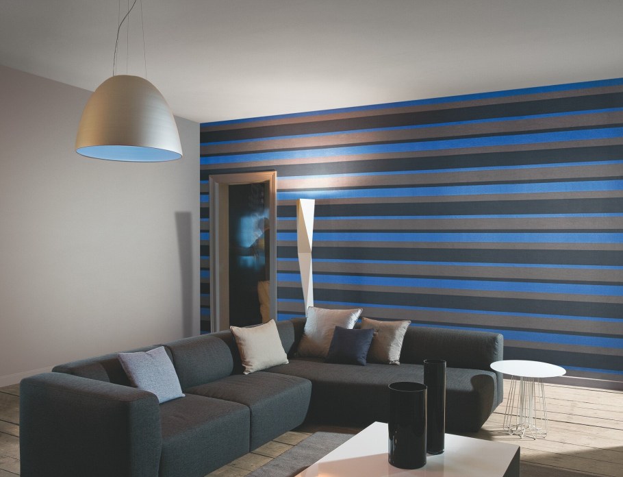 Полоски на стене в интерьере