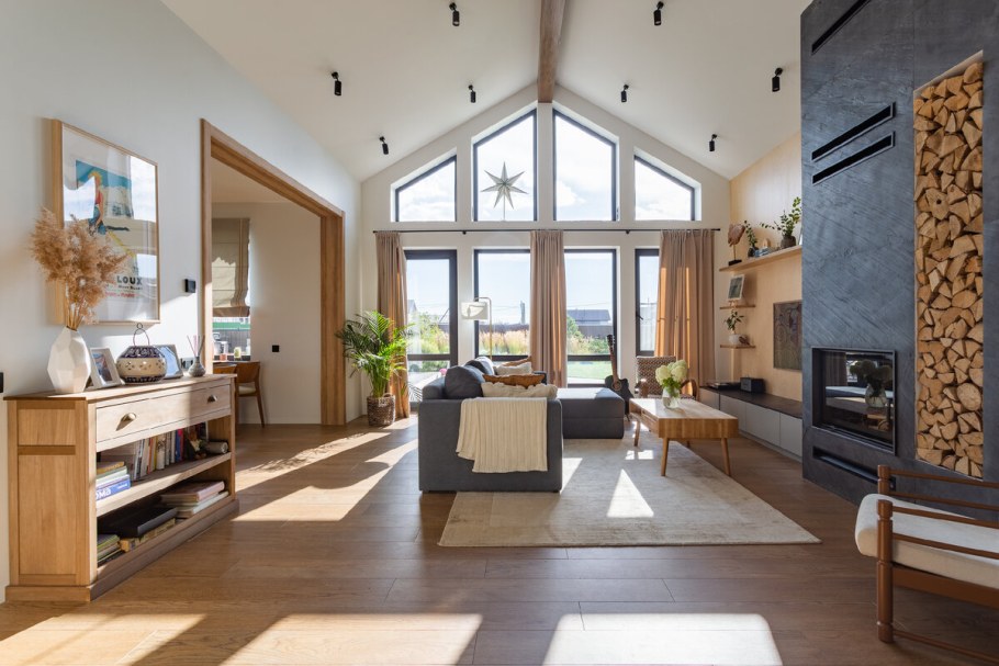 Гостиная с двойным светом