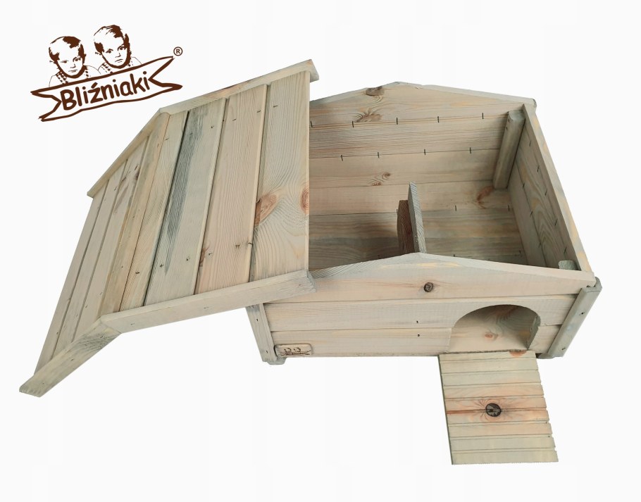 Деревянный домик для ежика африканского