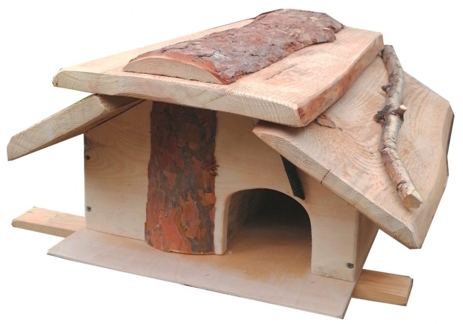 Деревянные домики для ежиков