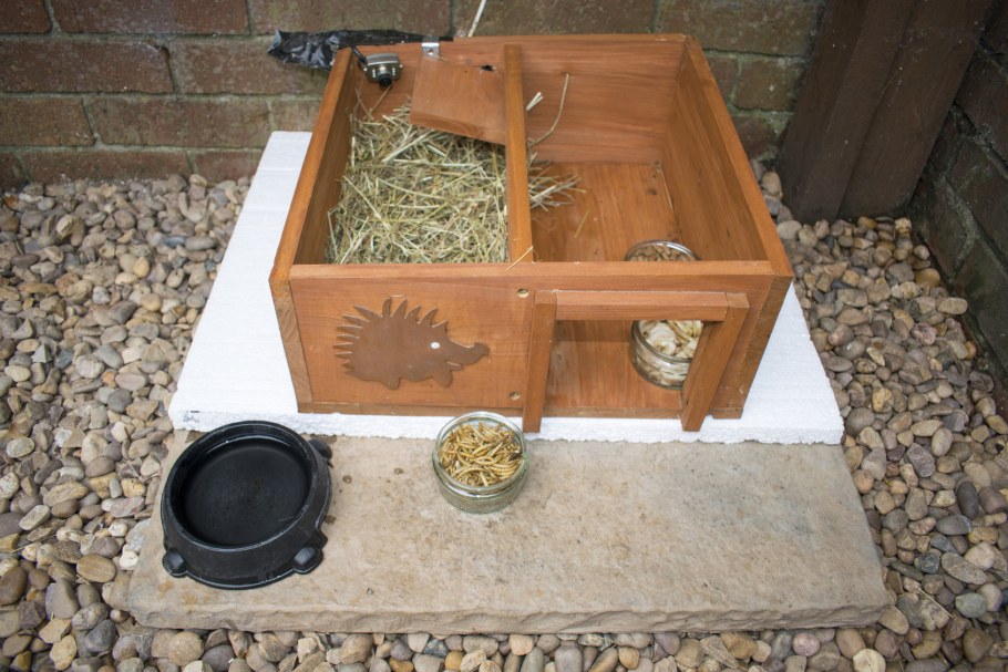 Домик для ежей